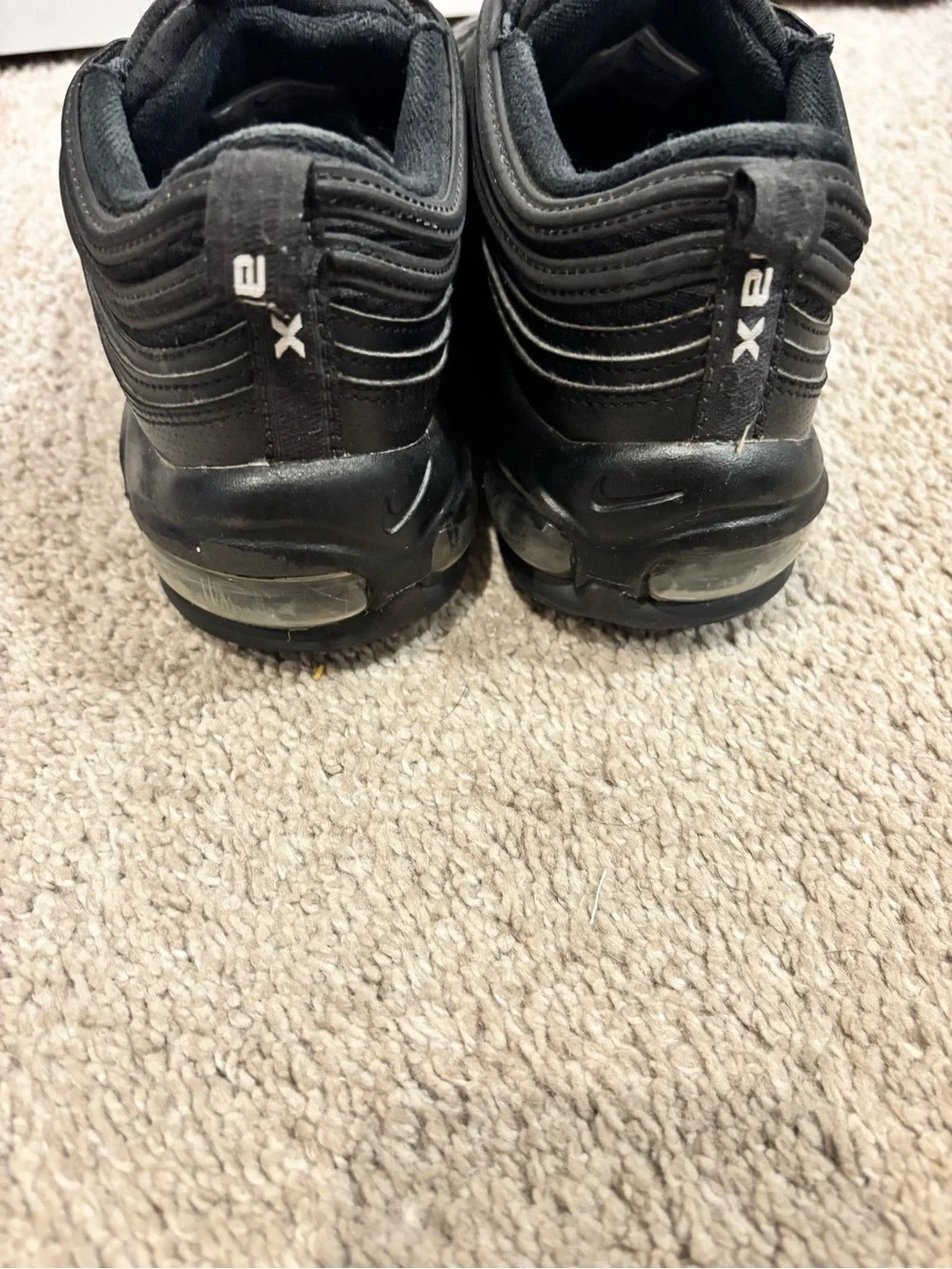 Nike Black Low-Top Wave Runner Sneakers
